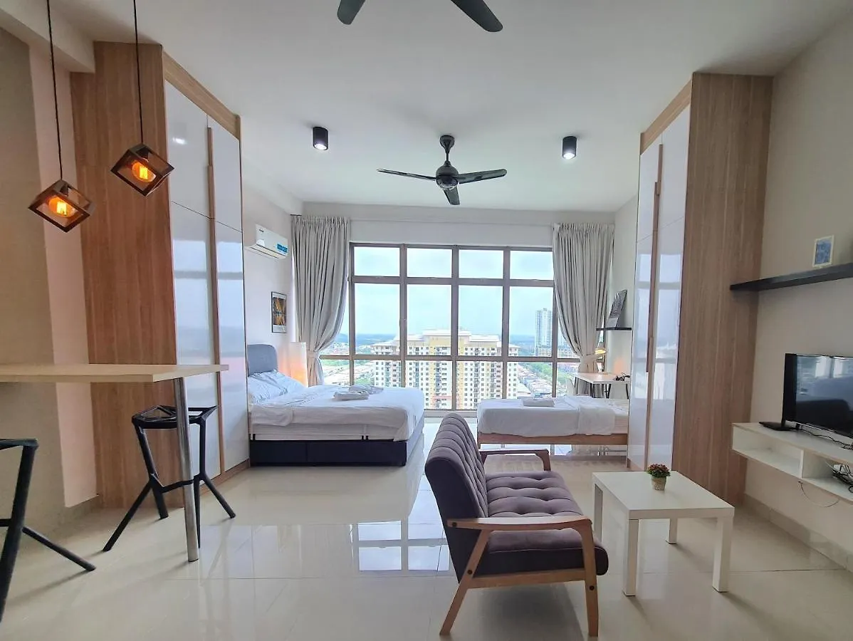 Small Family 3 Pax Studio High Floor Palazio Apartment Taman Mount Austin By Gdragon Homestay Джохор-Бару