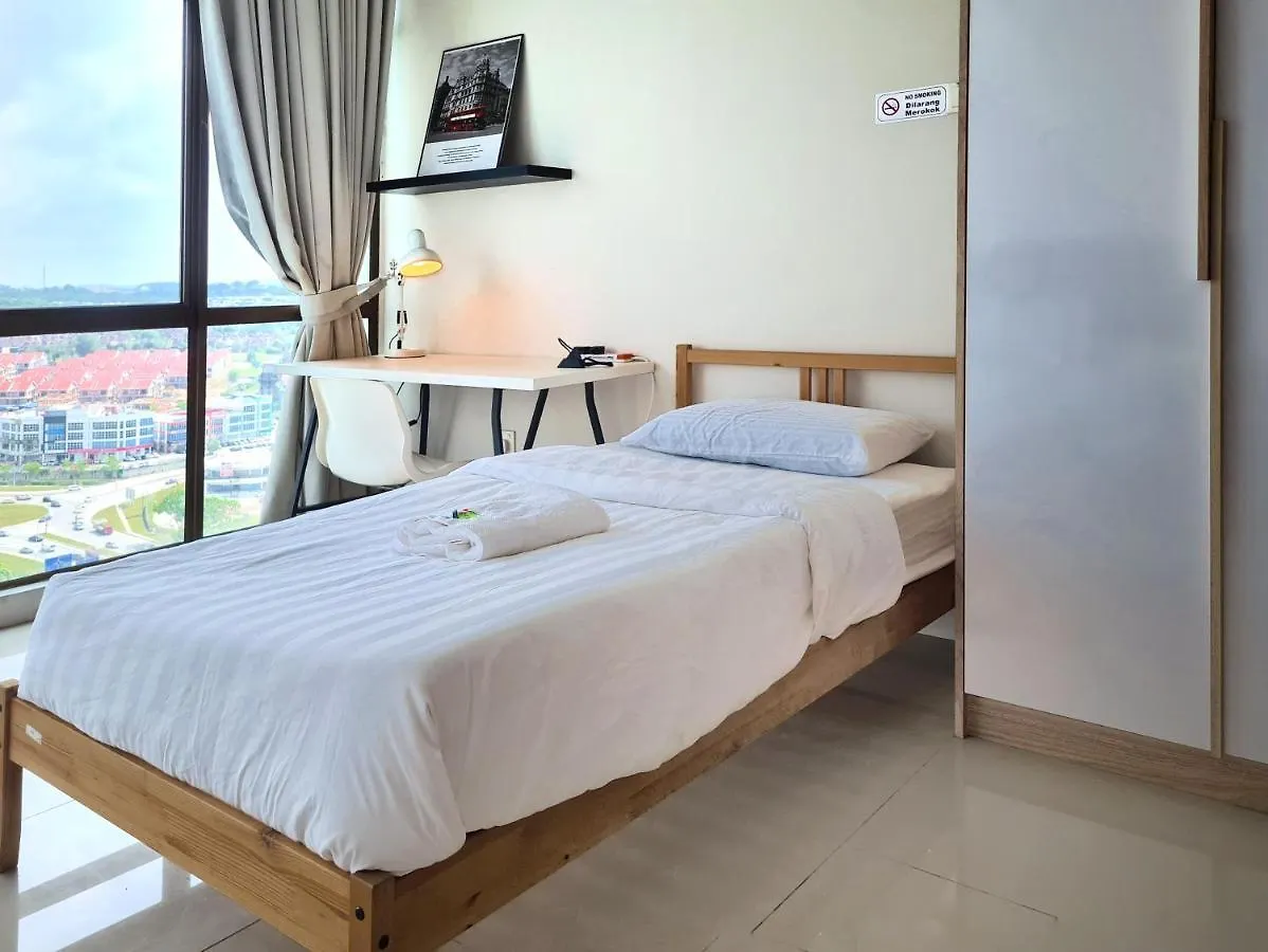 Small Family 3 Pax Studio High Floor Palazio Apartment Taman Mount Austin By Gdragon Homestay Джохор-Бару